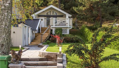 One-Bedroom Holiday Home