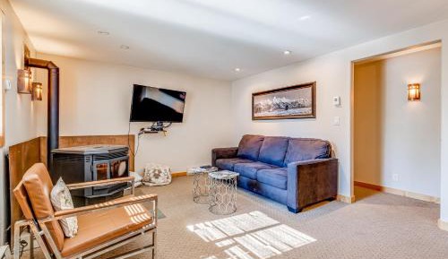 Two Bedroom Apartment 