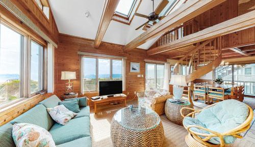 Five Bedroom Holiday Home
