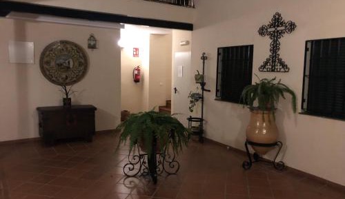 Single Room with Shared Bathroom