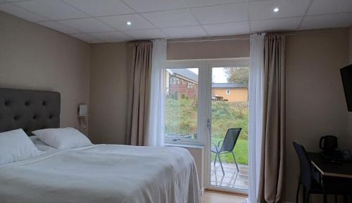 Double or Twin Room with Terrace