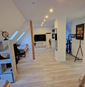 Standard Triple Studio