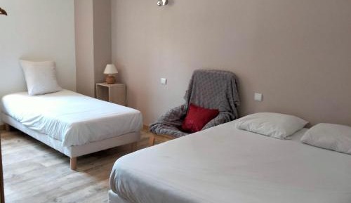 Basic Triple Room