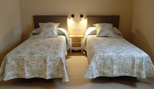 Twin Room with Private Bathroom