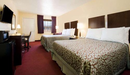 Standard Queen Room with Two Queen Beds - Non Smoking 