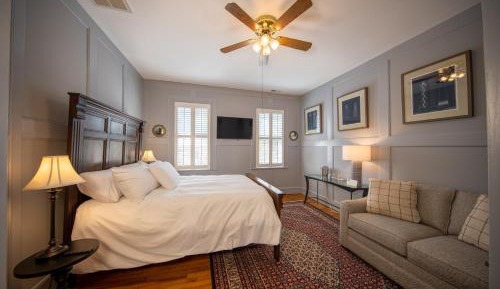 Queen Room