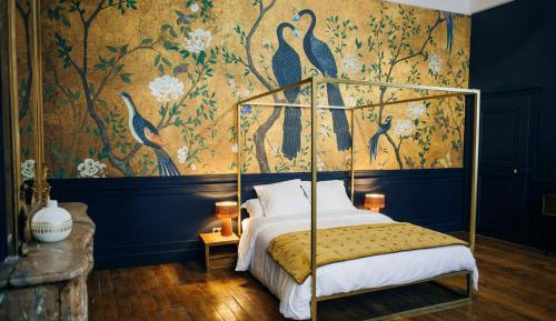 Family Suite with Private Bathroom - Edo
