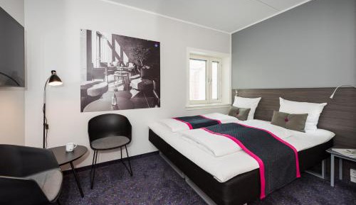 Captain Room