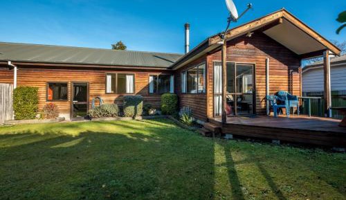 Three-Bedroom Holiday Home 