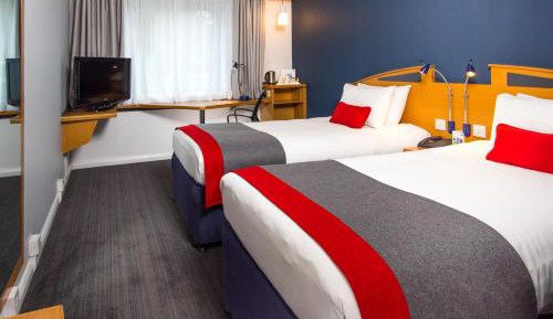 Standard Twin Room with Free Hot Breakfast