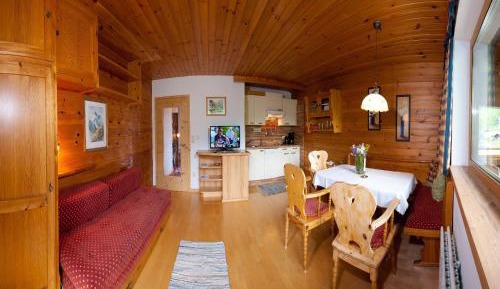 Superior Two-Bedroom Apartment (4 People)