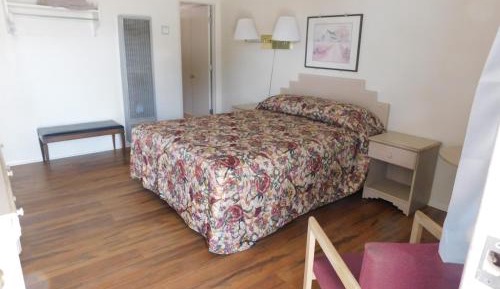 Queen Room - Not Pet Friendly