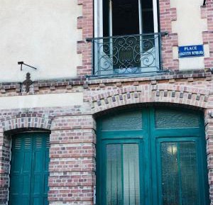 Studio Apartment