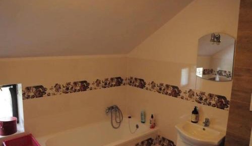 Double or Twin Room with Shared Bathroom