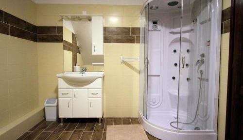 Twin Room with Bathroom