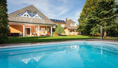Deluxe Villa