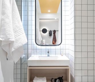 Studio (4 Adults)