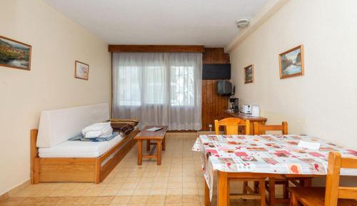  Studio (2-4 Adults) 