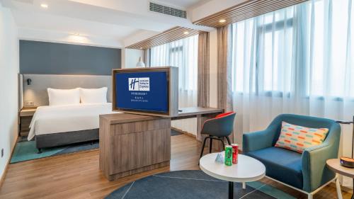 Standard King Room with Sofa Bed Inclusive Welcome Drink
