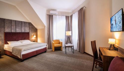 Superior King Room