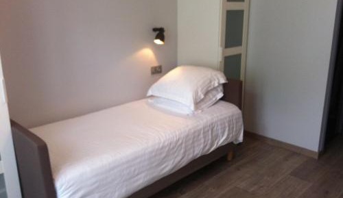 Studio Apartment (1 Adult)