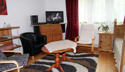 Three-Bedroom Apartment (4 Adults)