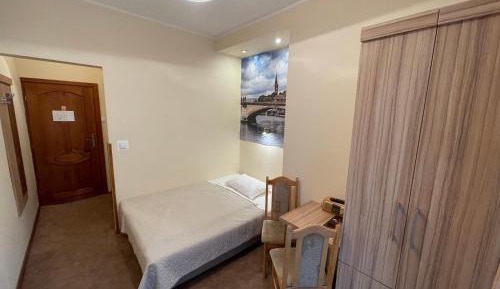 Small Double Room with City and Lake View