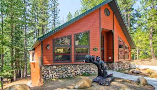 Three-Bedroom Holiday Home 