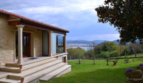 Chalet with Private Garden and Panoramic View