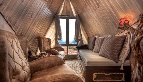 One-Bedroom Apartment - Terpsichori