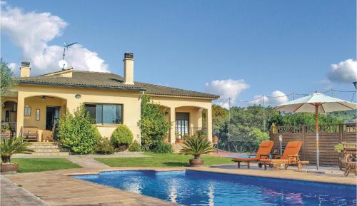 Four-Bedroom Holiday Home