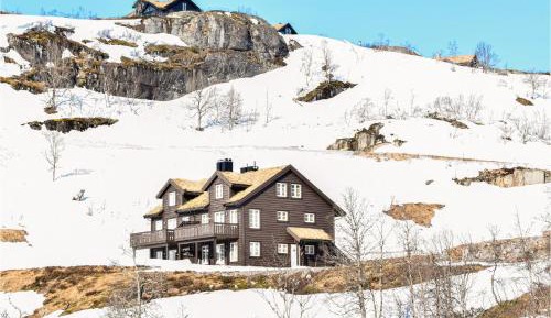 Three-Bedroom Holiday Home 
