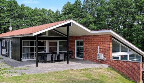 Four-Bedroom Holiday Home