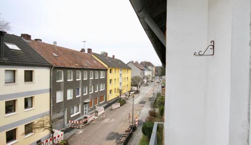 One-Bedroom Apartment with Balcony