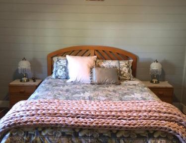 Queen Room with Shared Bathroom