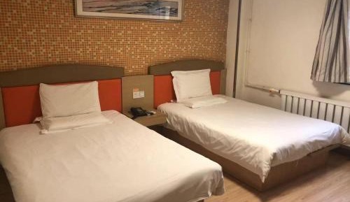 Twin Bed Room