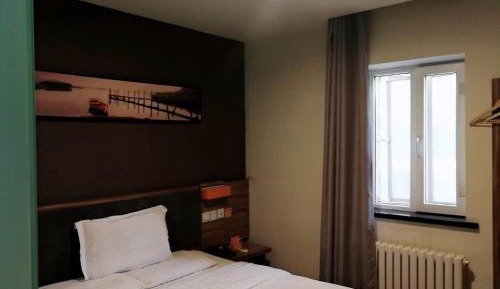 Premium Queen Room