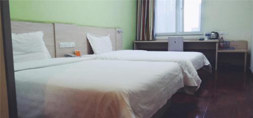 Comfortable Twin Room
