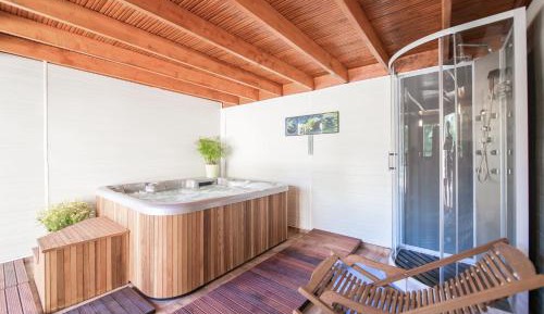 Quadruple Room with Bath