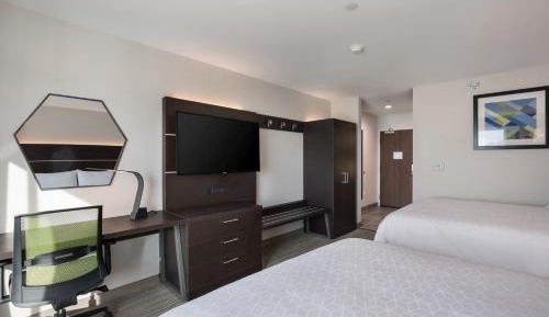 Standard Room with Two Queen Beds