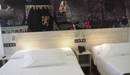 Triple Room with Private Bathroom