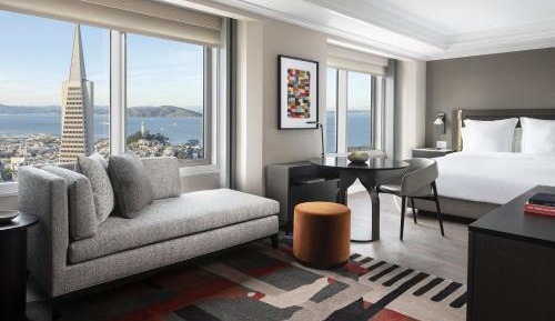 Deluxe King Room with Bay View