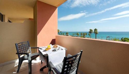 One-Bedroom Apartment with Terrace