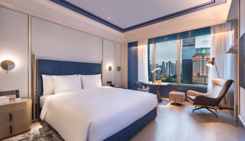 Superior room with 1 king-size bed