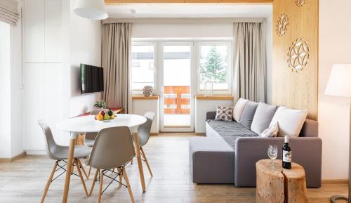 One-Bedroom Apartment with Balcony