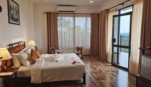 Superior Deluxe Room with Lake View