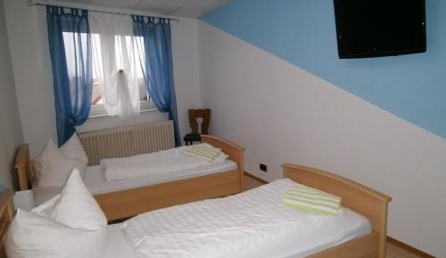 Triple Room with Shared Bathroom