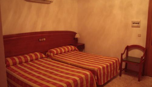 Twin Room with Shower