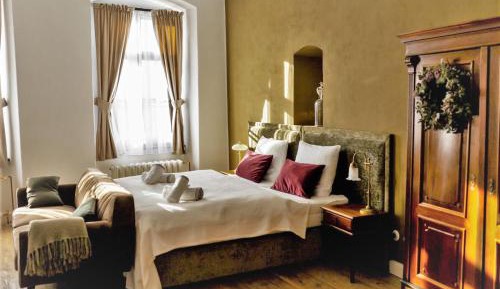 Olive Apartment