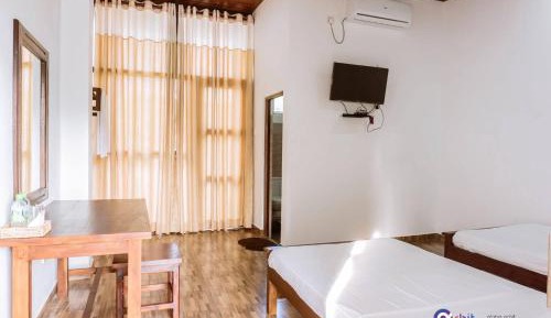 Twin Room with Balcony